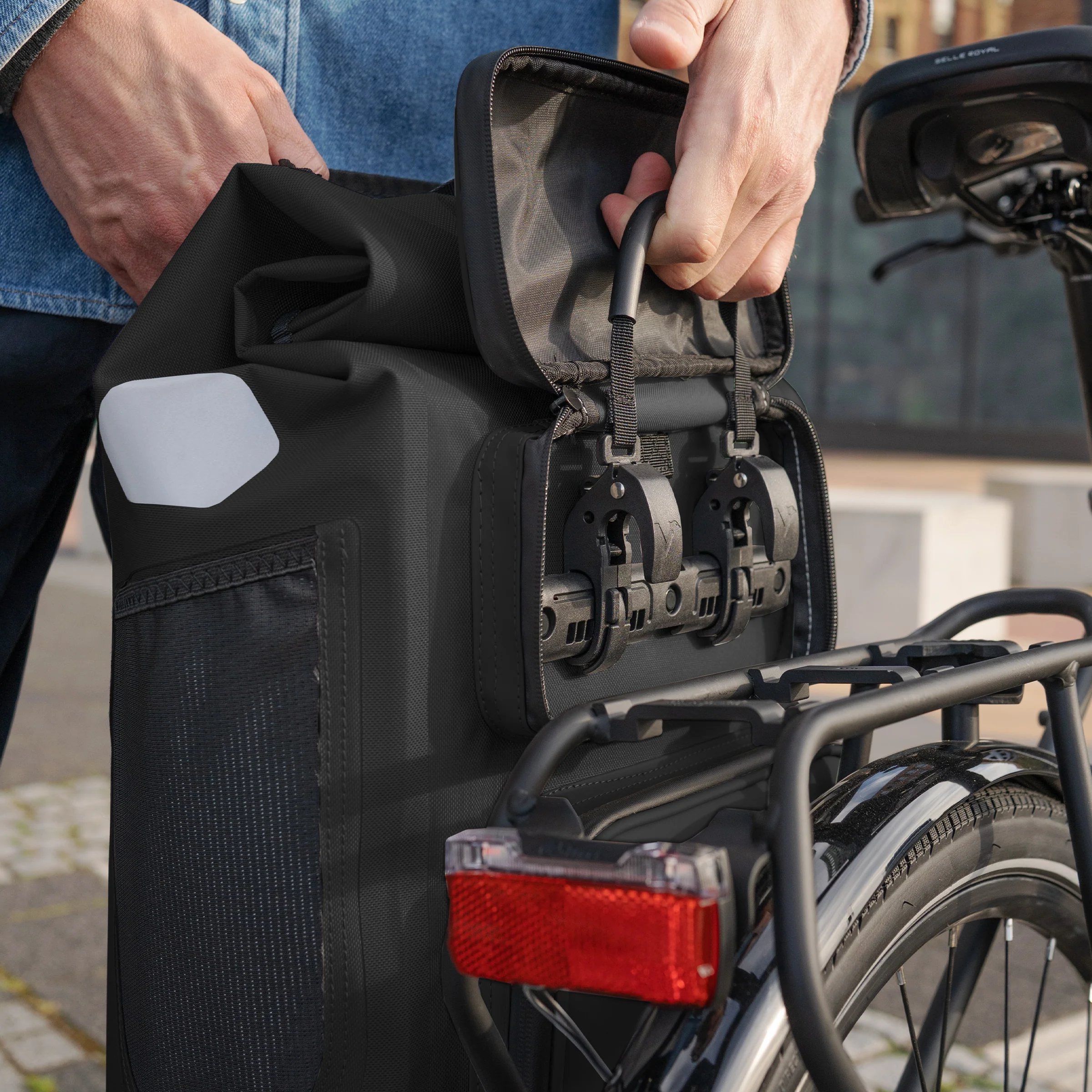 UrbanX 2.0 - 2in1 Fahrradtasche & Rucksack für die Stadt - Image 36